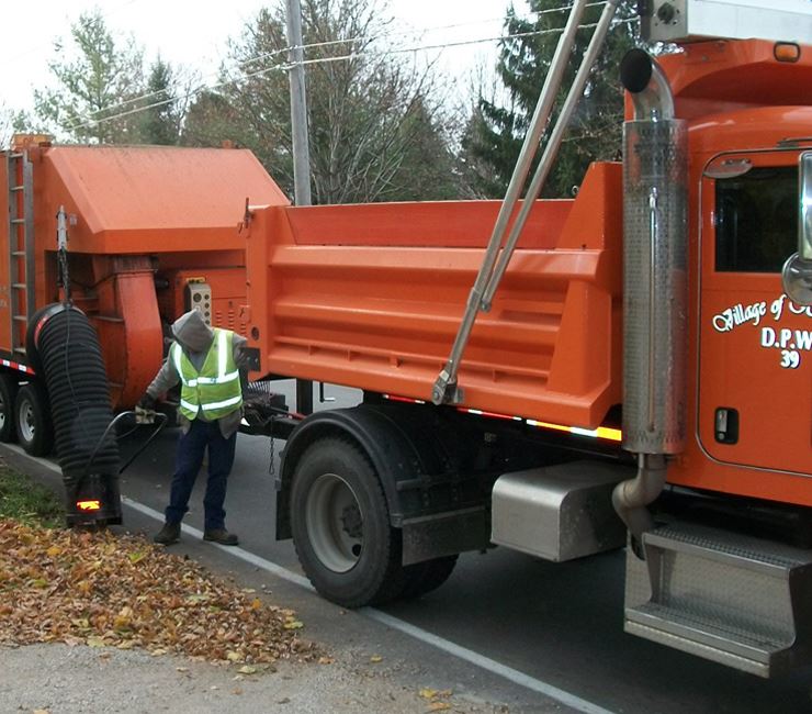 Leaf pickup 